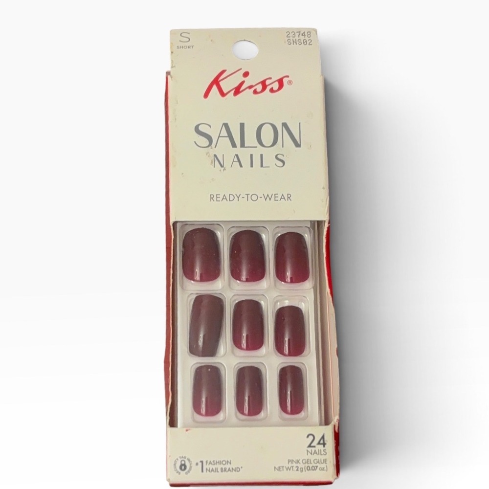 Kiss Salon Nails Ready-To-Wear Press-On Nails Short Burgundy Red Ombre SNS02 24c